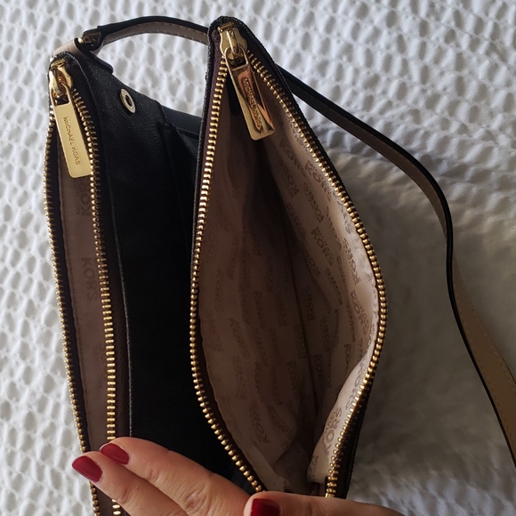 Micheal kors Crossbodybag - Picture 9 of 9